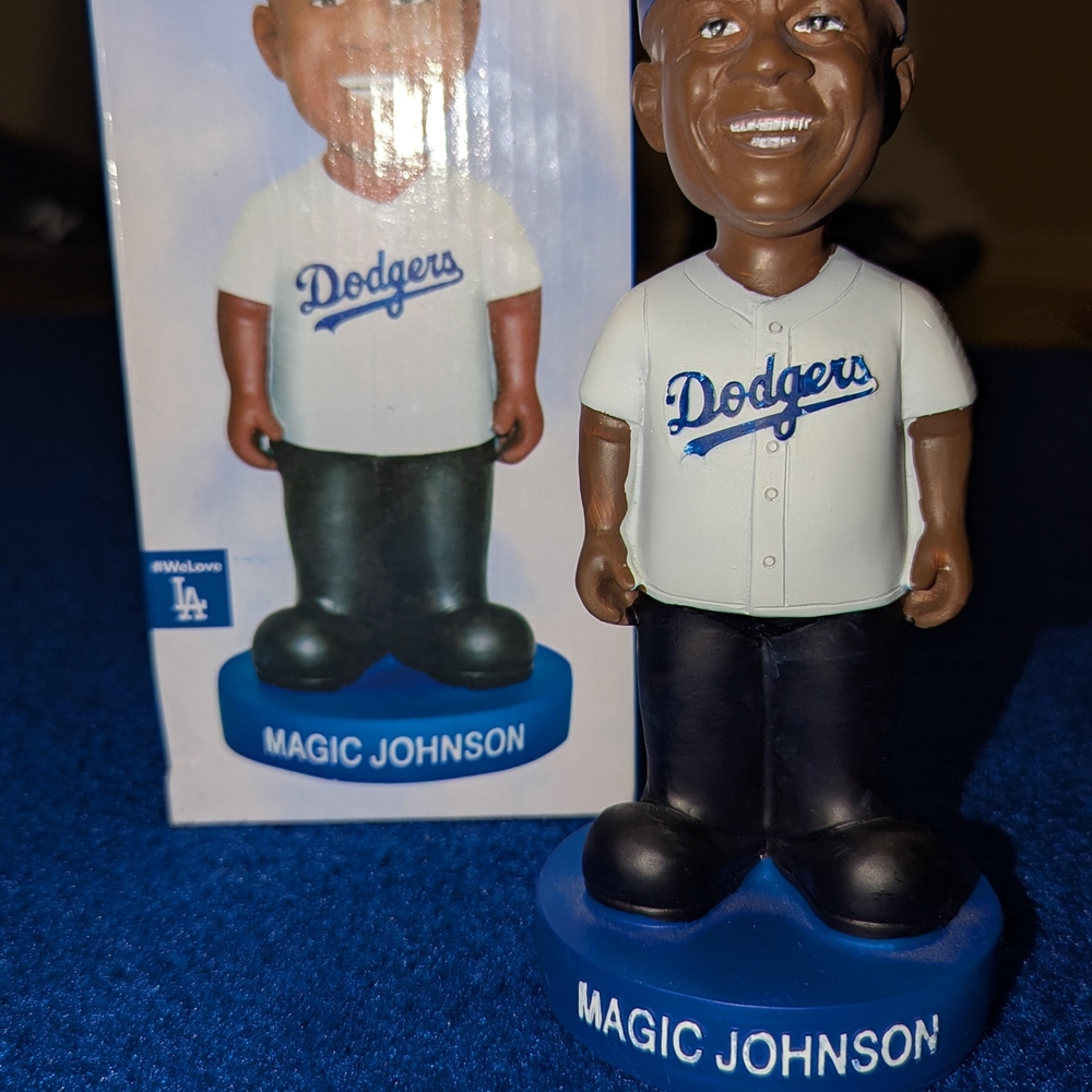 Dodgers Magic Johnson Bobblehead - Picture 3 of 5